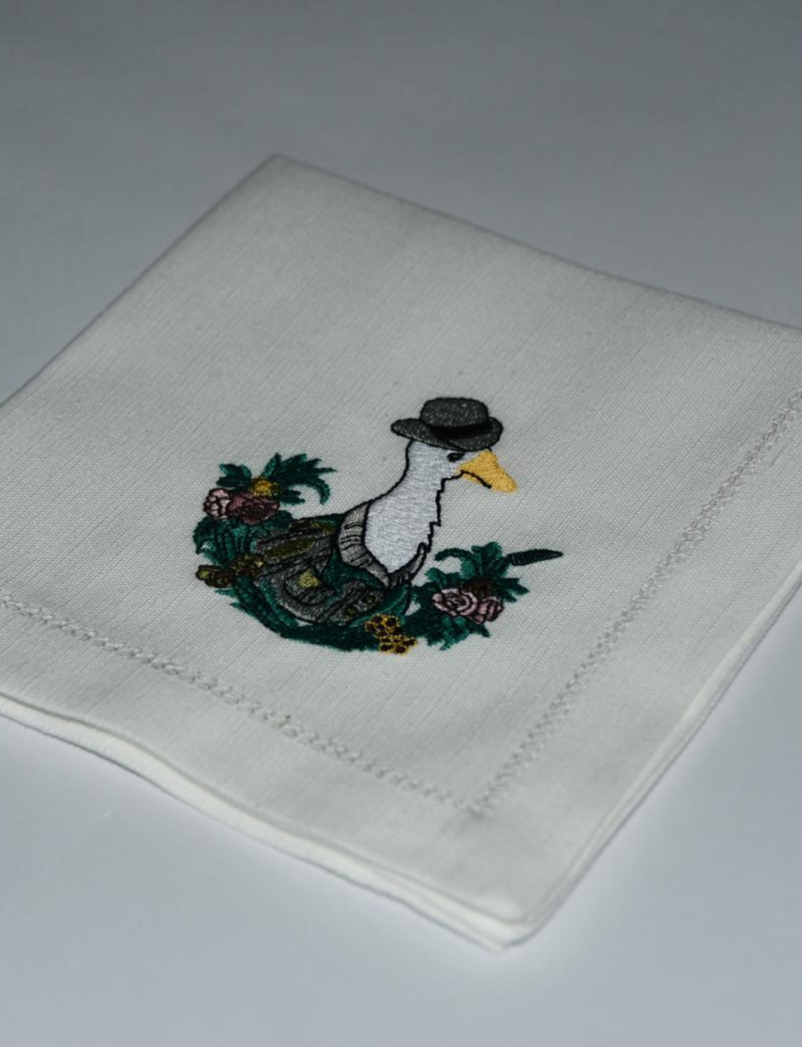Cotton and Linen Napkin with Glamour for the Five O’Clock Tea — Elegance and Distinction for the Afternoon