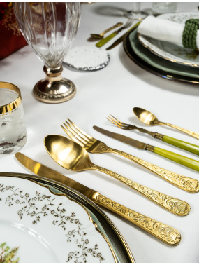 Versailles gold 24 pieces